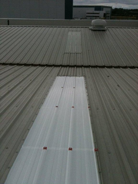 White Artic-Cool Polcarbonate Window Film